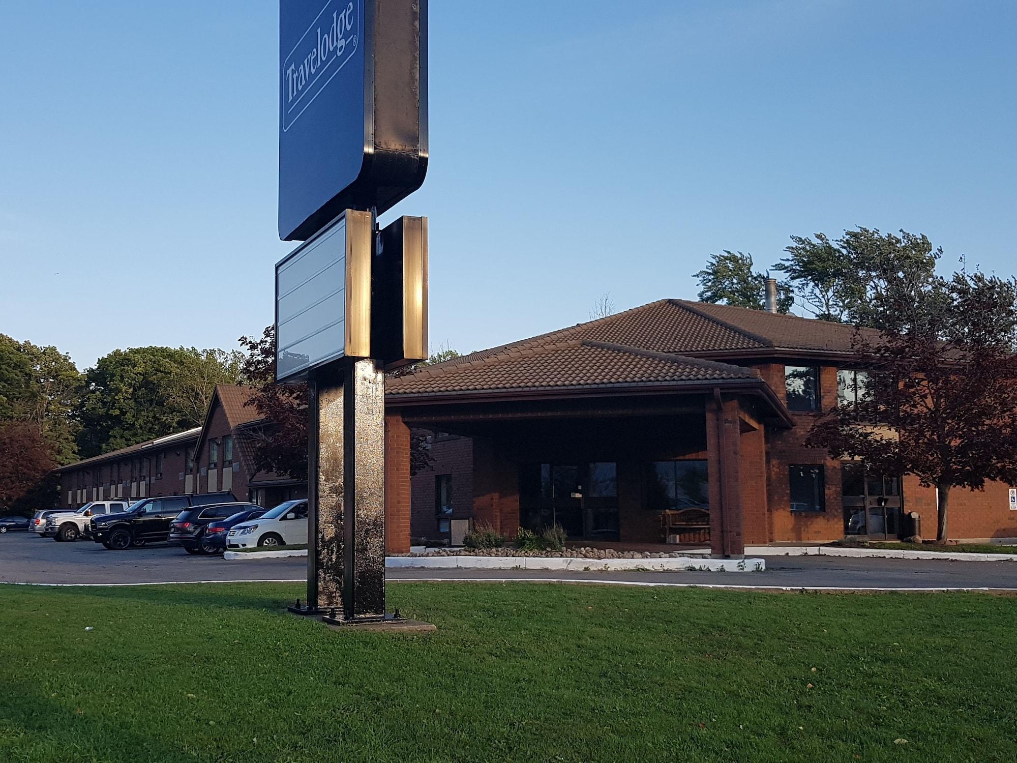 Travelodge By Wyndham Welland Esterno foto