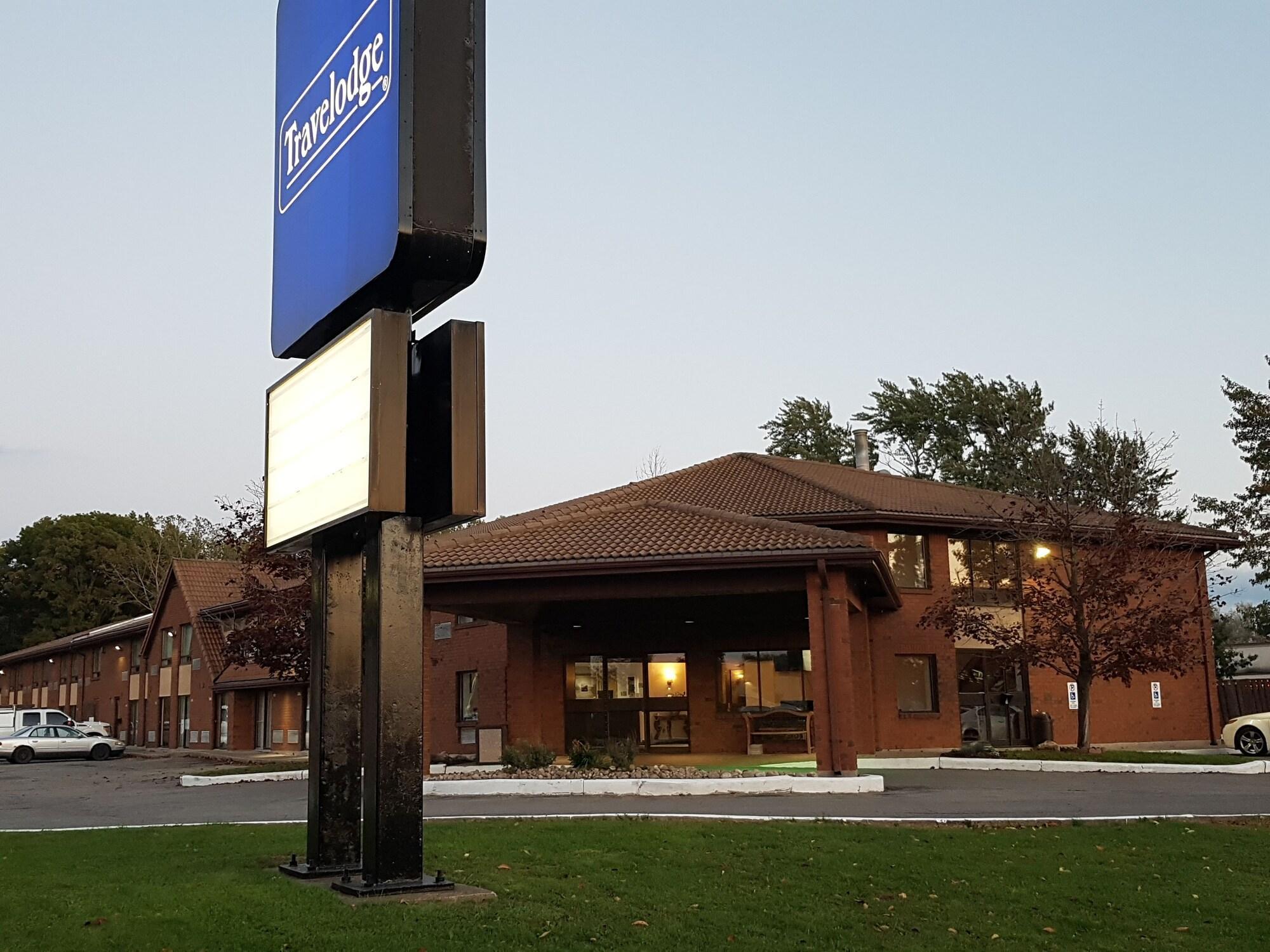 Travelodge By Wyndham Welland Esterno foto