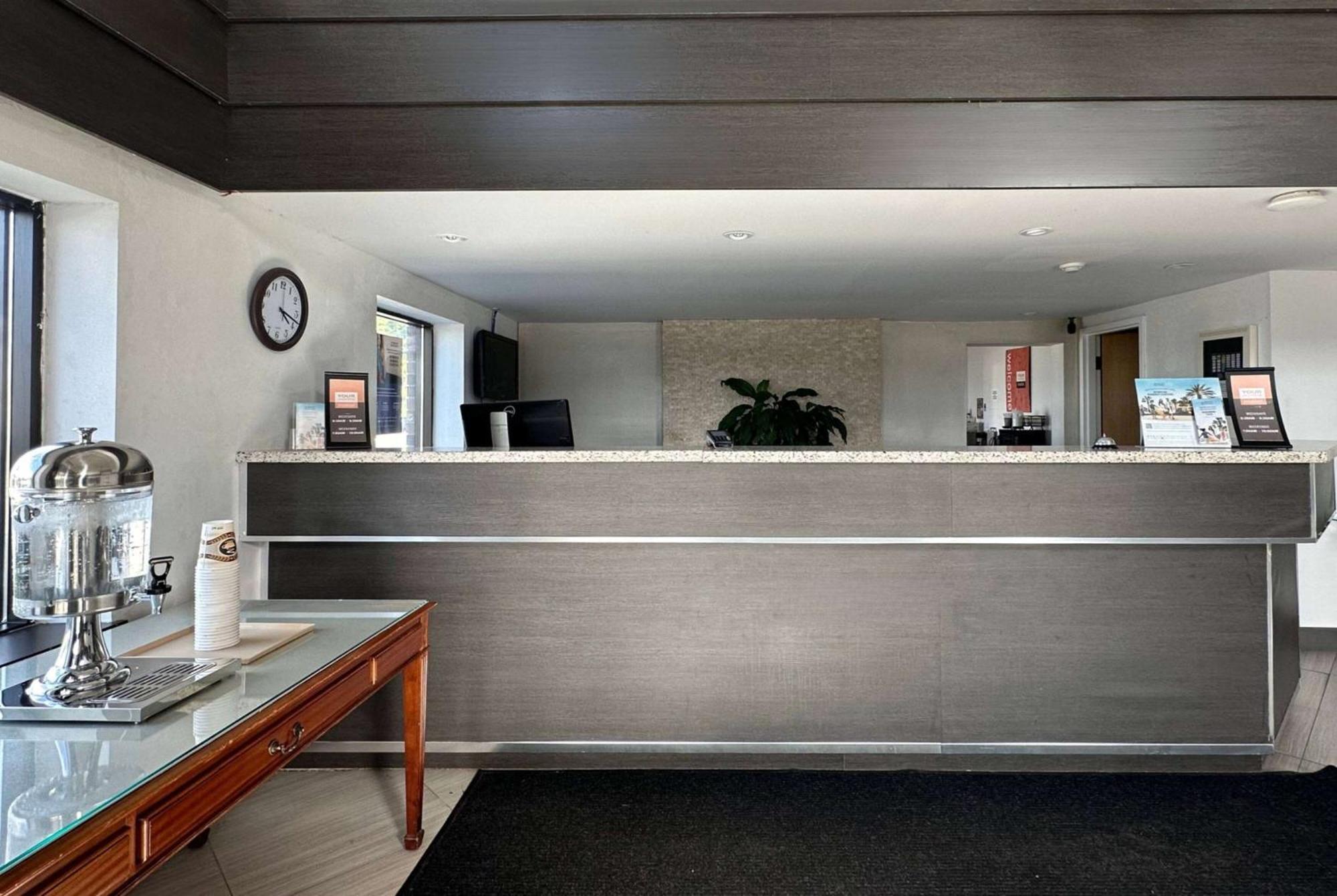 Travelodge By Wyndham Welland Esterno foto