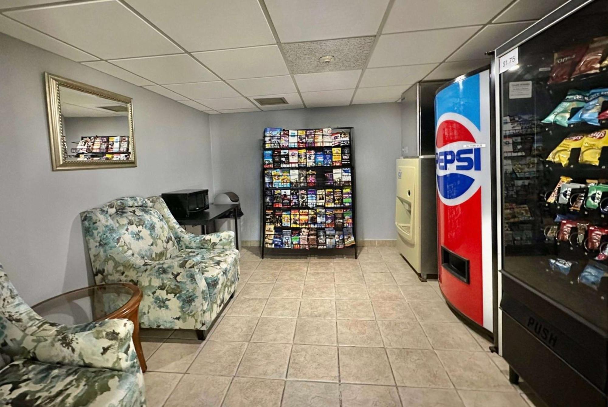 Travelodge By Wyndham Welland Esterno foto