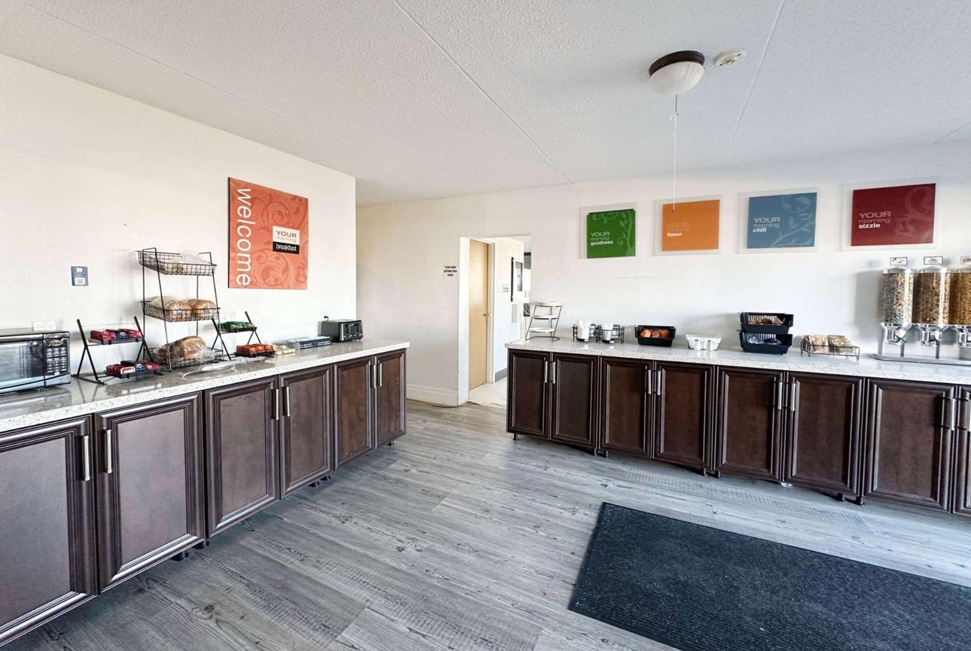 Travelodge By Wyndham Welland Esterno foto