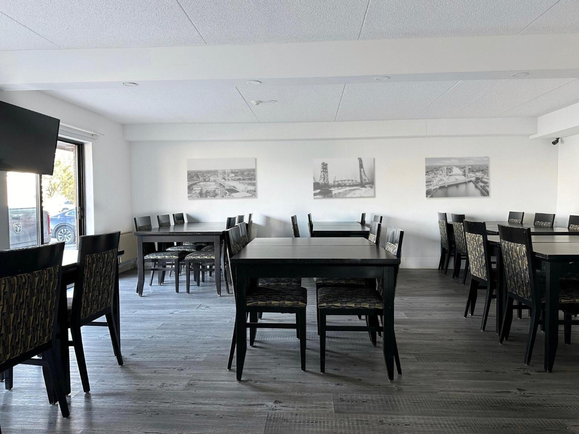 Travelodge By Wyndham Welland Esterno foto
