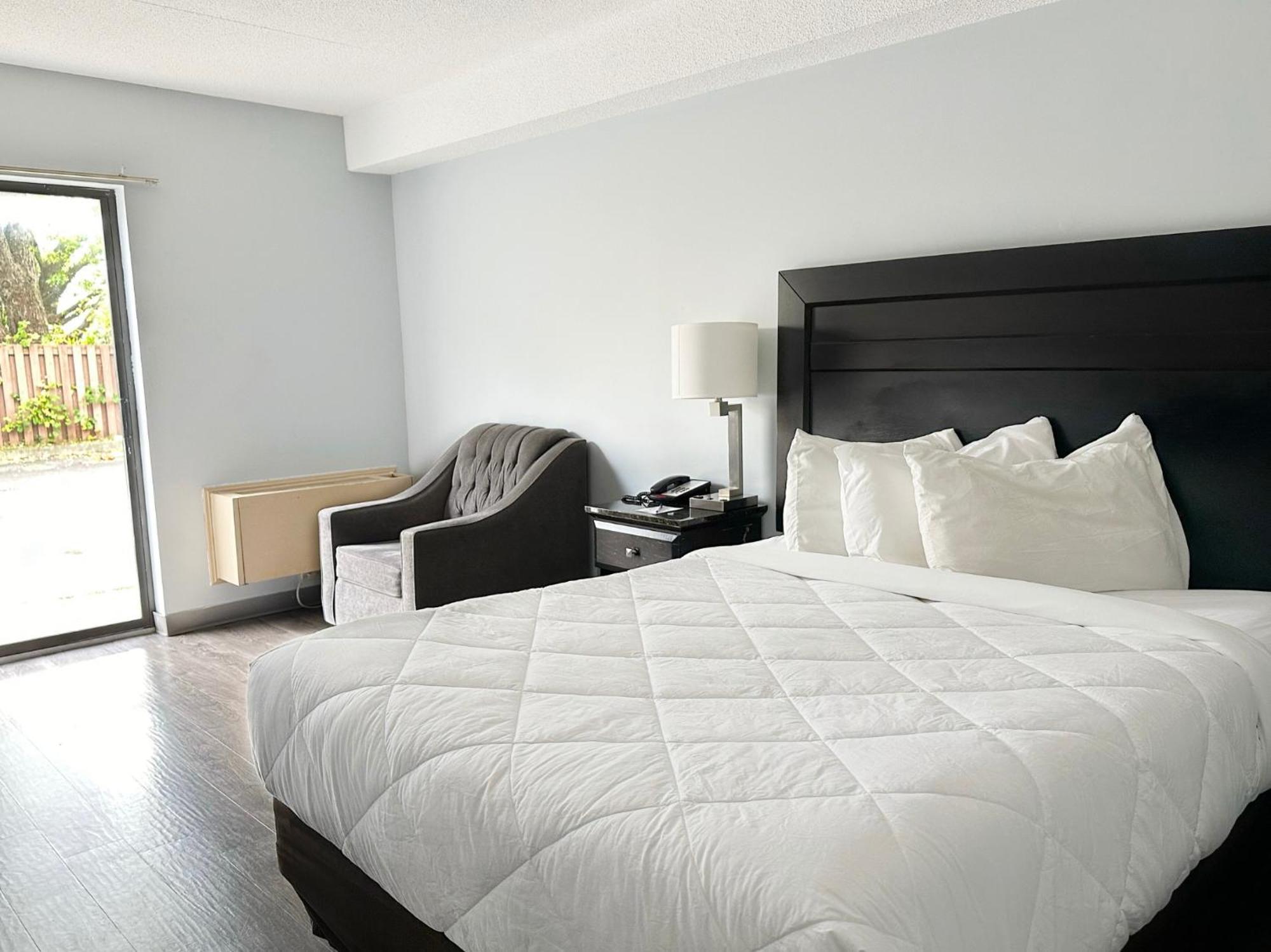 Travelodge By Wyndham Welland Esterno foto