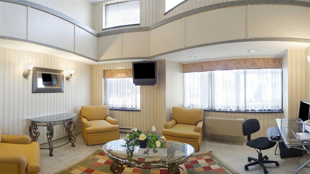 Travelodge By Wyndham Welland Esterno foto
